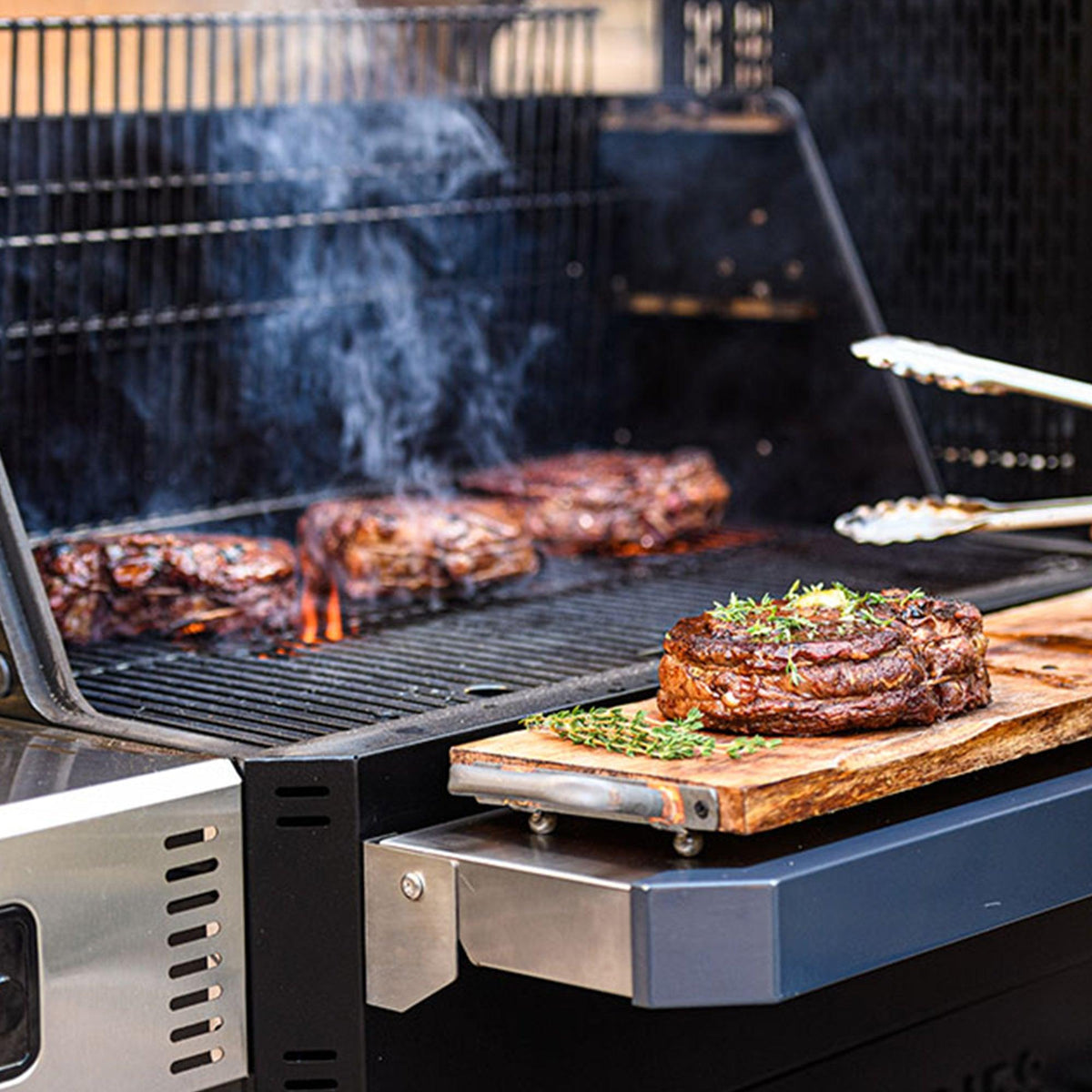 Masterbuilt Gravity 800 Griddle BBQ with Rotisserie Pack